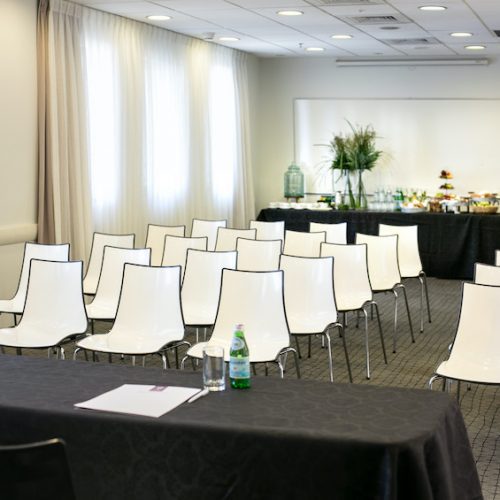 BUSINESS EVENTS IN THE HOTEL